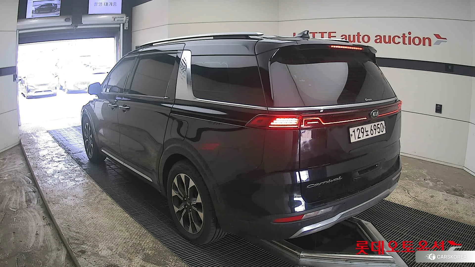 Kia Carnival id 3869405 из Кореи 33