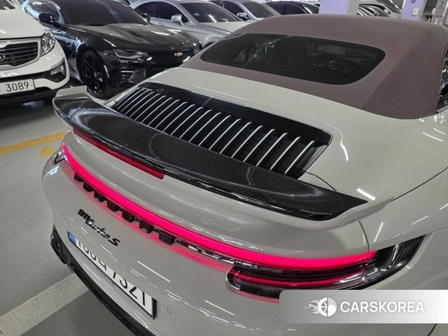 Porsche 911(992) id 4248966 из Кореи 16