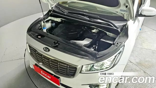 Kia The New Carnival id 2492435 из Кореи 16