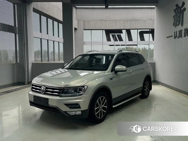 Volkswagen Tiguan L 2018 Шампань из Китая, фото 6