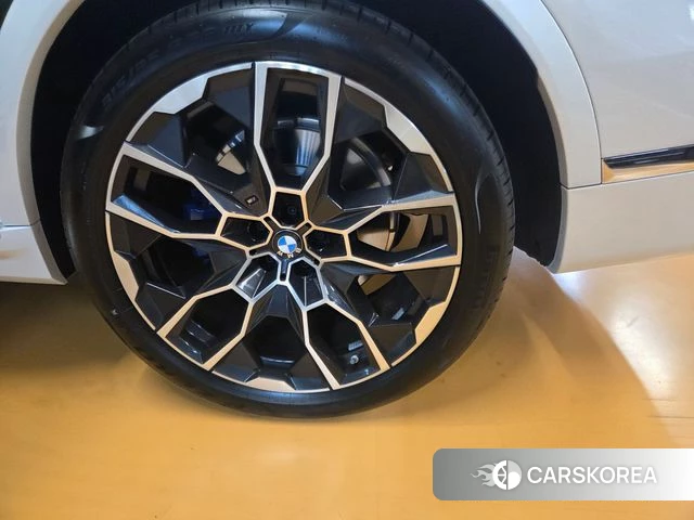 BMW X7 (G07) 2025 Белый из Кореи, фото 6