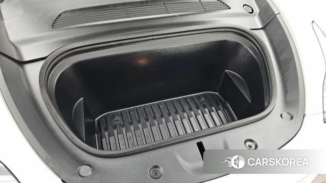 Tesla Model Y id 4571789 из Кореи 31