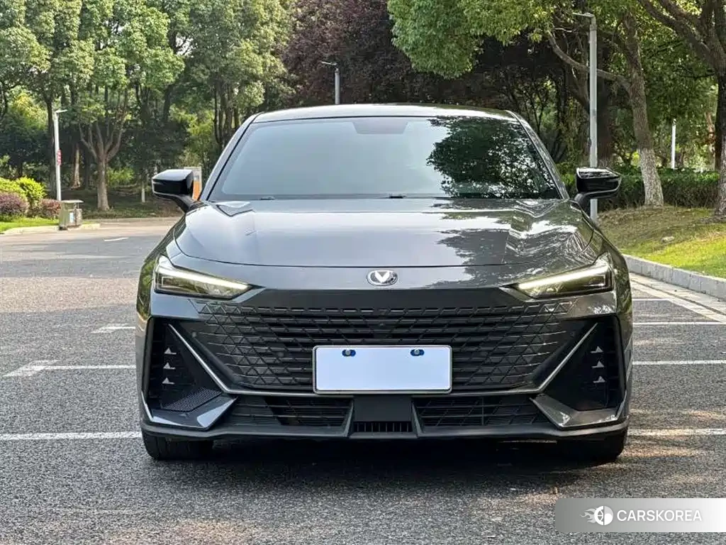 Chang'an Changan UNI-V id 4565267 из Китая 13