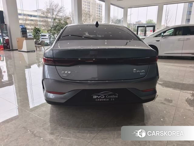 BYD Qin PLUS DM 2025 Темно-серый из Китая, фото 6