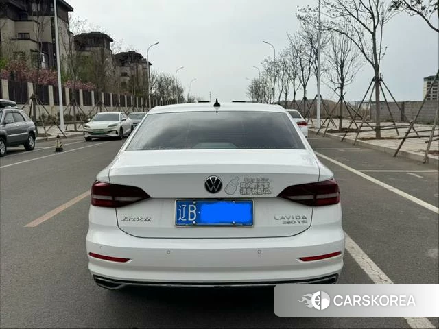 Volkswagen Lavida 2021 Белый из Китая, фото 6