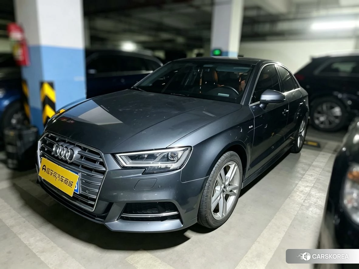 Audi A3 2019 Темно-серый из Китая, фото 6