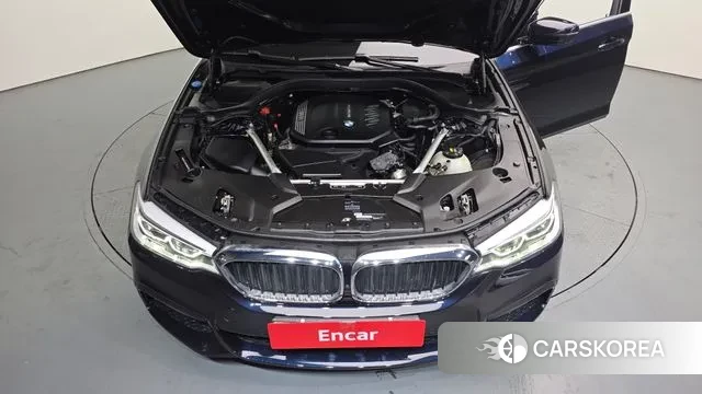 BMW 5 Series (G30) id 3713564 из Кореи 16