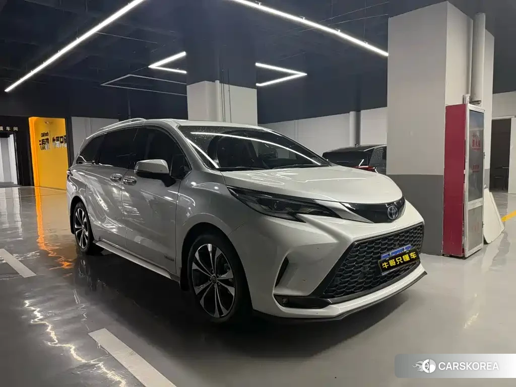 Toyota Granvia 2024 Белый из Китая, фото 6