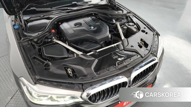 BMW 5 Series (G30) id 3853926 из Кореи 16