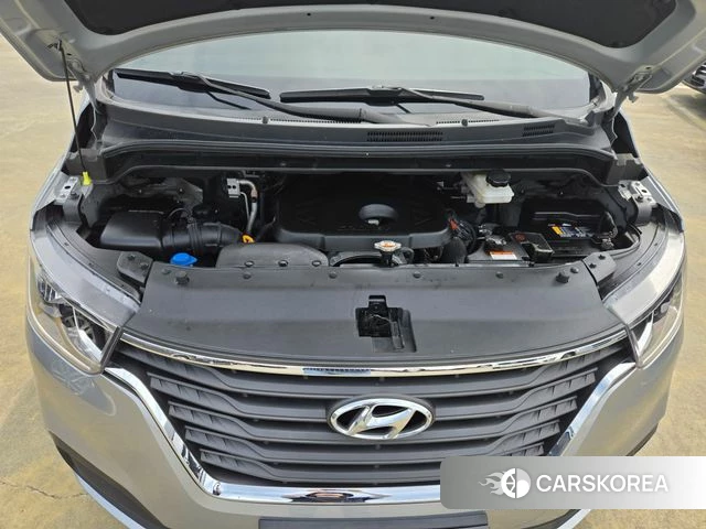 Hyundai The New Grand Starex id 4396914 из Кореи 16