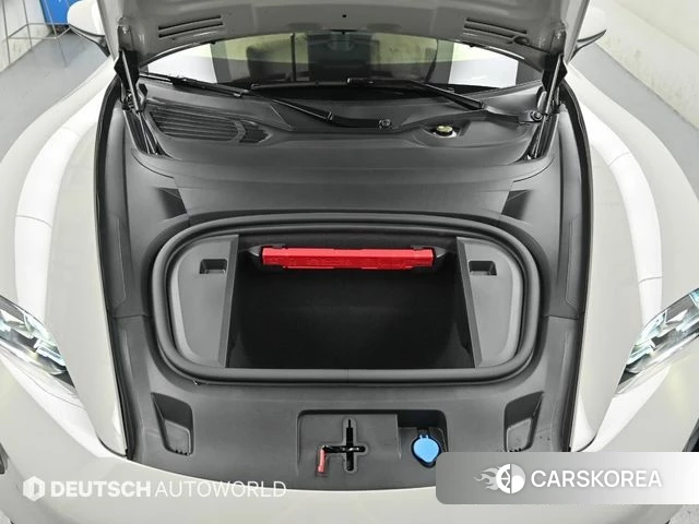 Porsche Taycan id 4592210 из Кореи 16