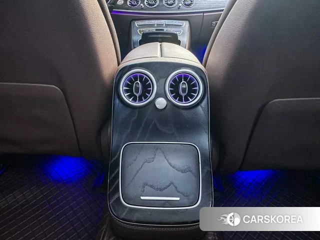 Mercedes-Benz E-class id 4256322 из Китая 19