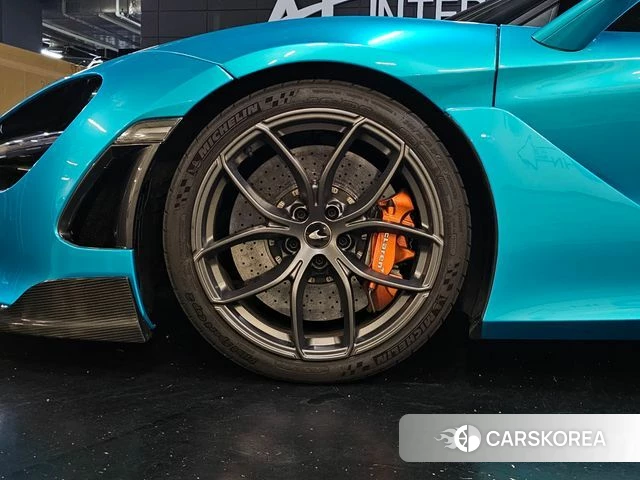 McLaren 720S id 4619691 из Кореи 16