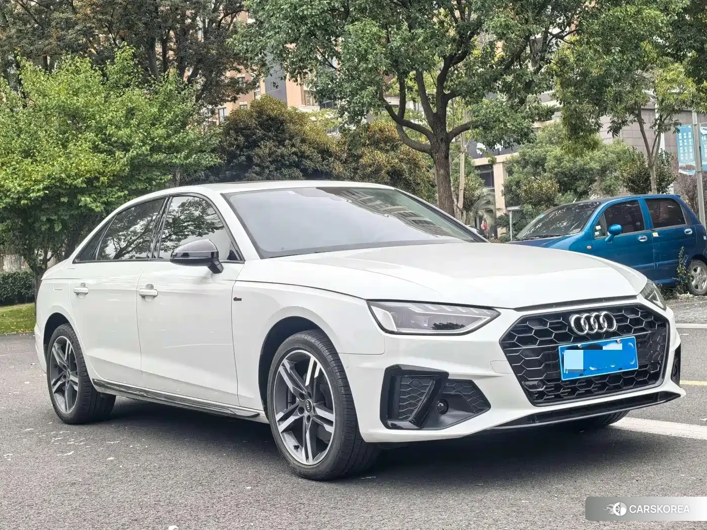 Audi A4L id 4583892 из Китая 14