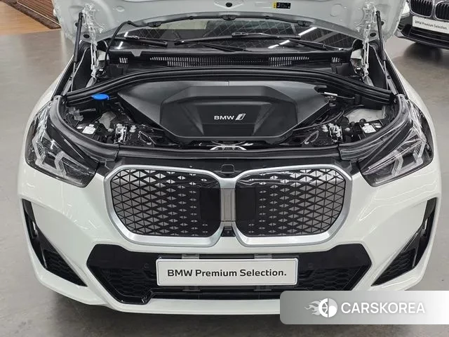 BMW iX1 (U11) id 3114772 из Кореи 15