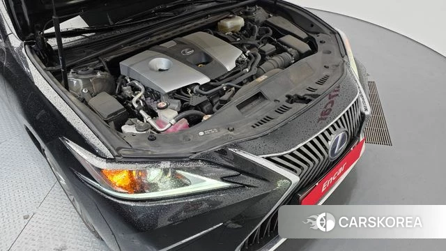 Lexus ES300h 7th generation id 3893080 из Кореи 16