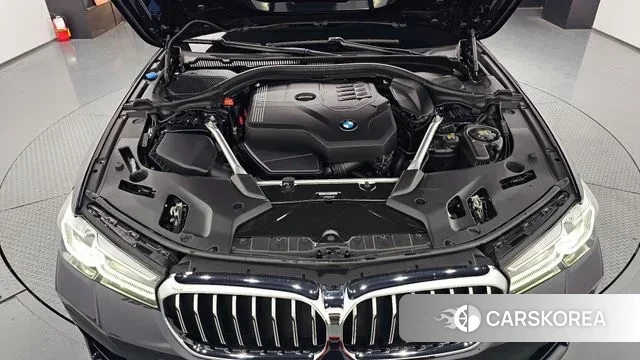 BMW 5 Series (G30) id 3503589 из Кореи 16