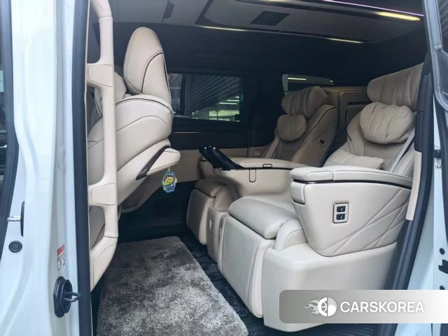 Toyota Elfa id 4241505 из Китая 19