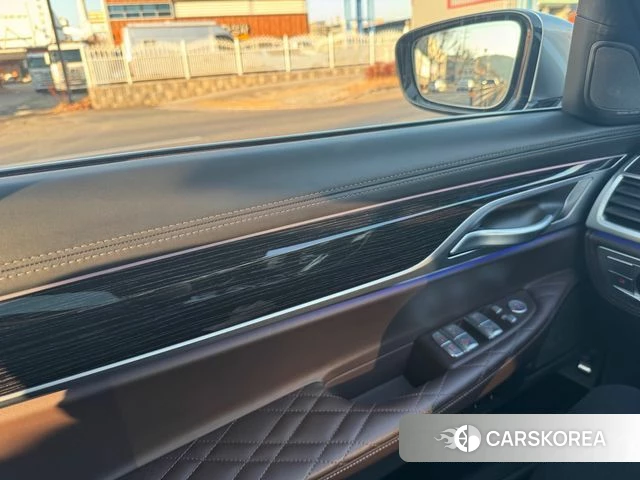 BMW 7 Series (G11) 2021 Серебристо-серый из Кореи, фото 6