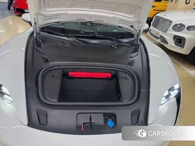 Porsche Taycan id 3231388 из Кореи 16