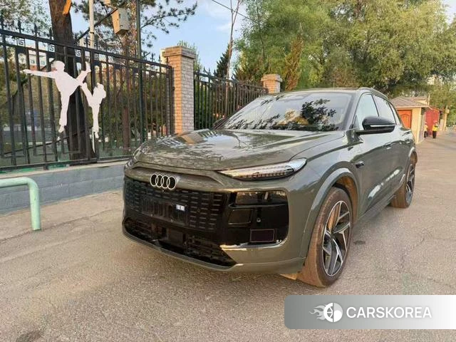 Audi Q6L e-tron 2025 Темно-серый из Китая, фото 6
