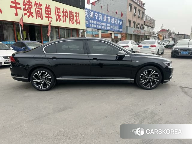 Volkswagen Magotan id 4297551 из Китая 18