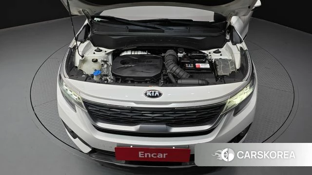Kia Seltos id 4250983 из Кореи 30