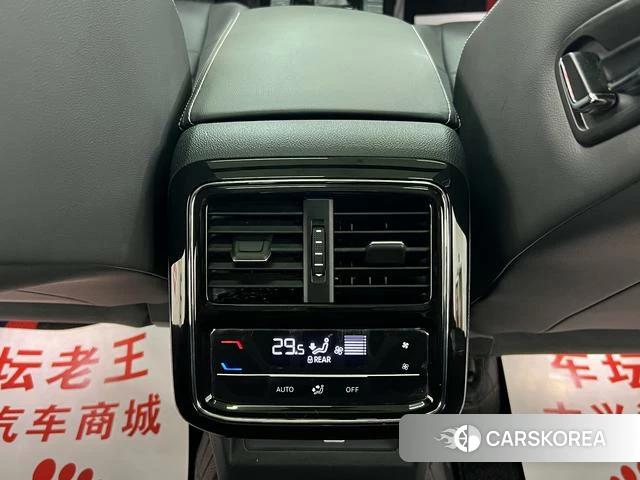 Volkswagen Passat id 4263881 из Китая 8