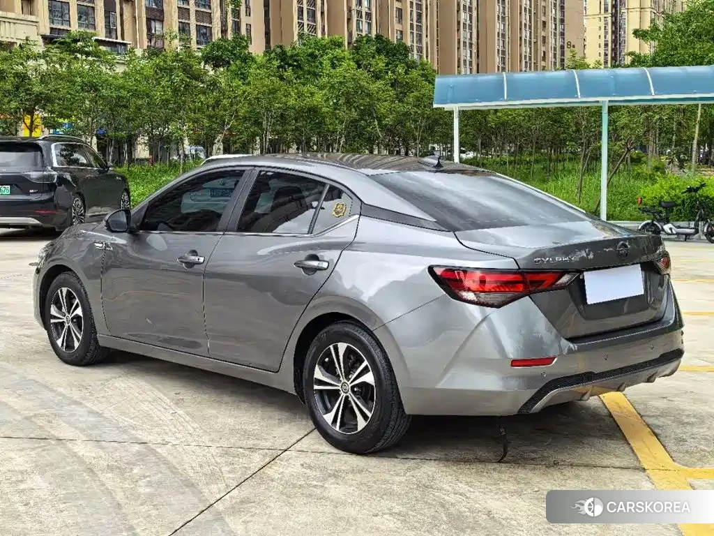 Nissan Sylphy 2022 Silver/gray из Китая, фото 6