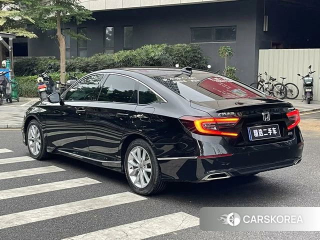 Honda Accord id 4297818 из Китая 13
