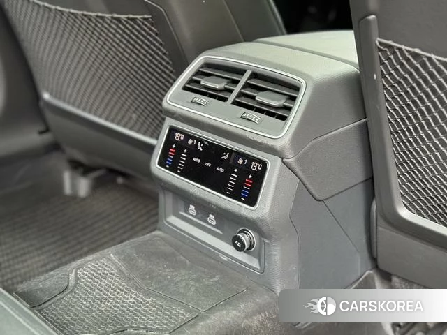 Audi A6L id 4265072 из Китая 13