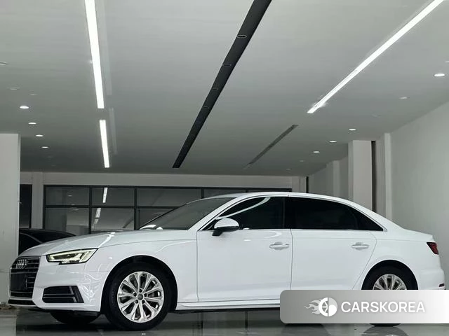 Audi A4L id 4253953 из Китая 11