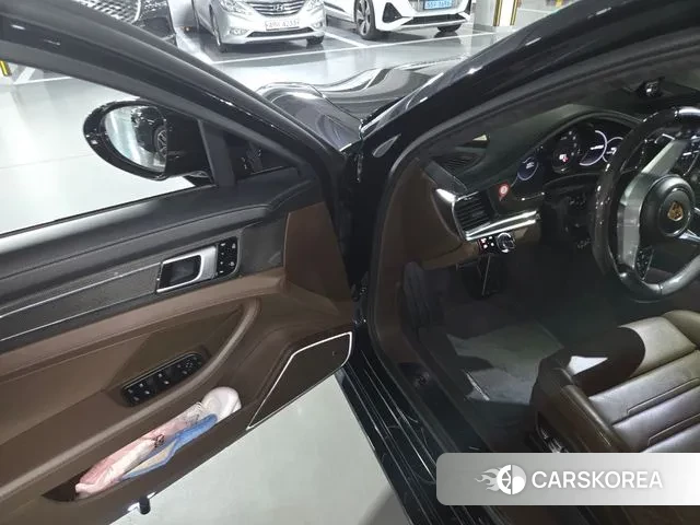 Porsche Panamera (971) id 3417329 из Кореи 8