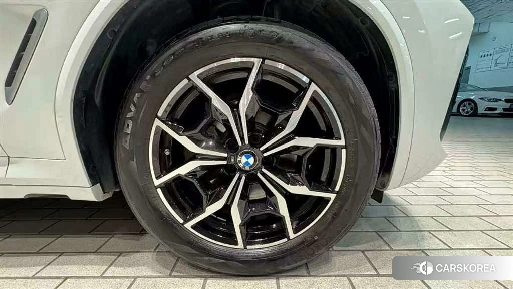 BMW X3 id 4455132 из Китая 9