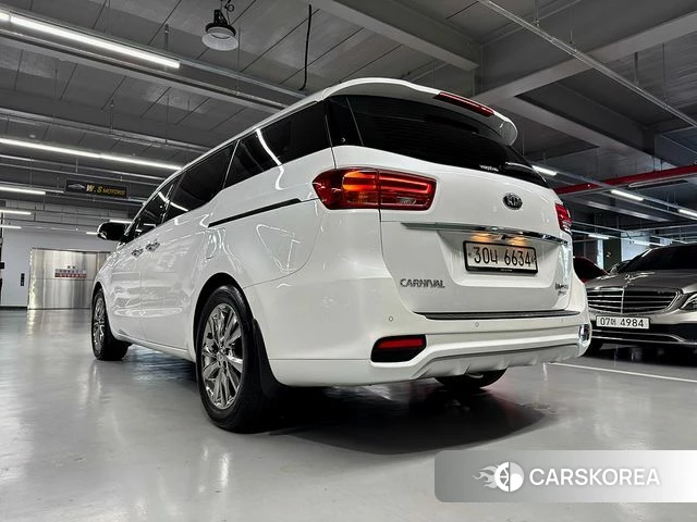 Kia The New Carnival id 4406361 из Кореи 16