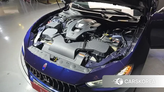 Maserati Ghibli id 3363066 из Кореи 16