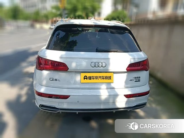 Audi Q5L 2021 Белый из Китая, фото 6