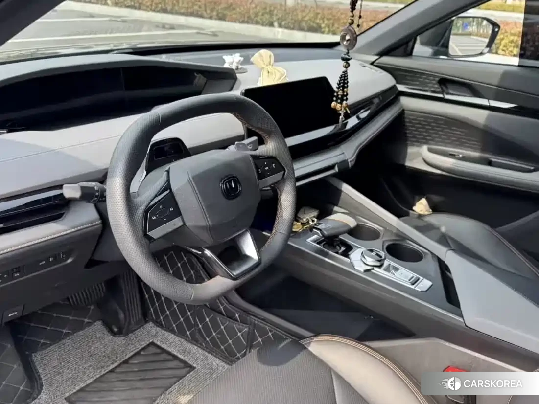 Chang'an Changan UNI-V 2022 Silver/gray из Китая, фото 6