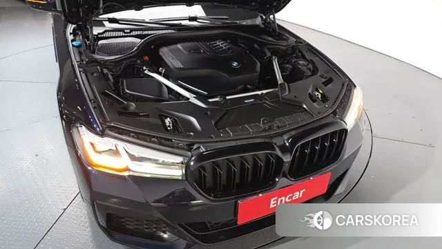 BMW 5 Series (G30) id 3388920 из Кореи 16