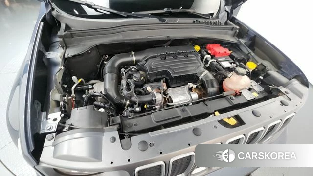 Jeep Renegade id 4585248 из Кореи 31