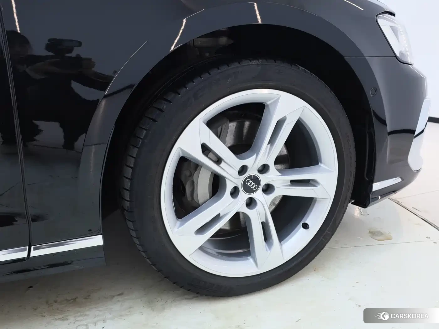 Audi A8 id 4599648 из Китая 28