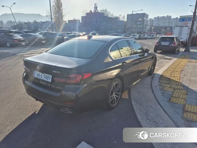 BMW 5 Series (G30) id 3399091 из Кореи 10