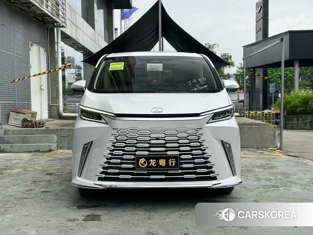 Lexus LM 2025 Белый из Китая, фото 6