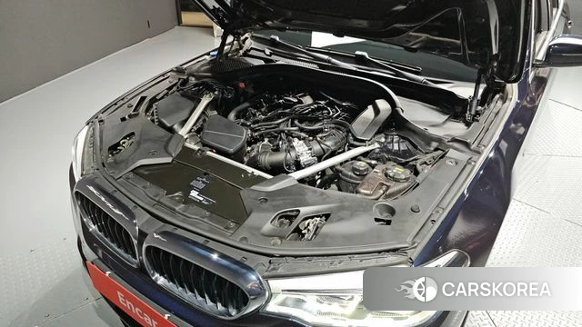 BMW 5 Series (G30) id 4318335 из Кореи 29