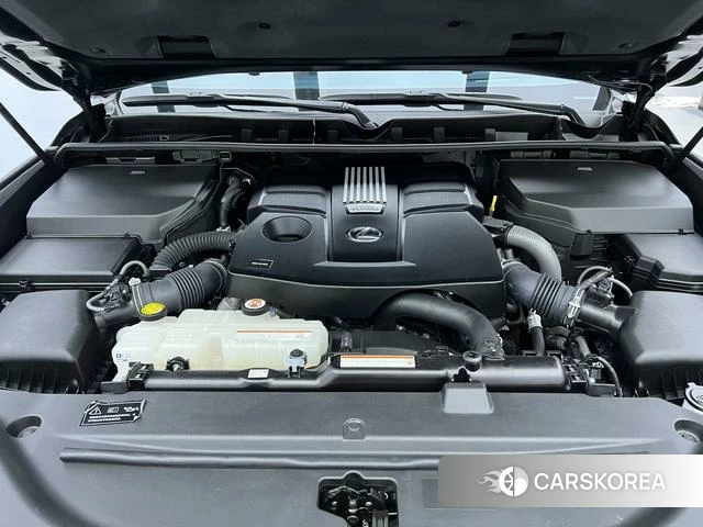 Lexus LX id 4263375 из Китая 24