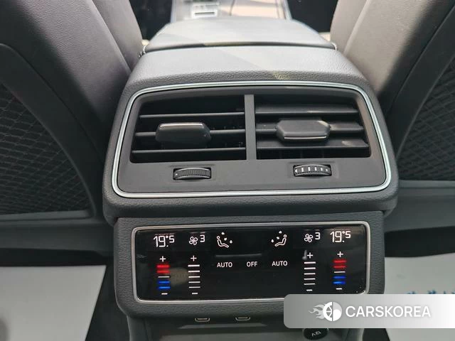 Audi A6L id 4271734 из Китая 16