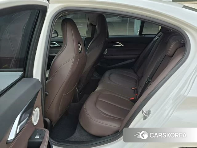 BMW 1 series 2023 Белый из Китая, фото 6
