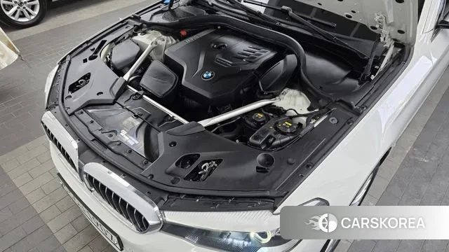 BMW 5 Series (G30) id 3504931 из Кореи 16