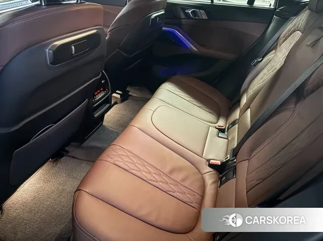 BMW X6 (G06) 2025 Серебристо-серый из Кореи, фото 6