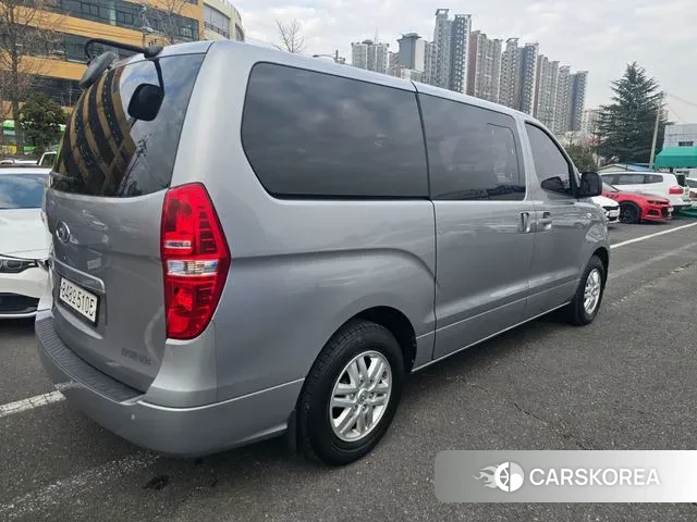 Hyundai The New Grand Starex id 3494439 из Кореи 16